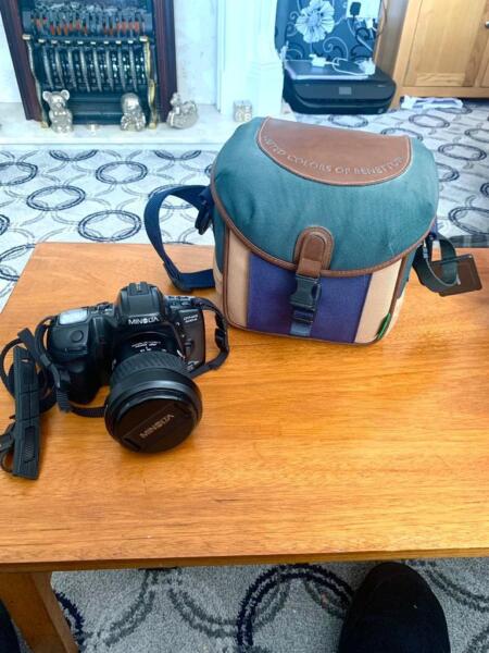 MINOLTA DYNAX 500si + Camera Bag, used for sale  Darlington