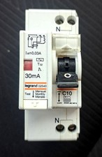 Legrand interrupteur différen d'occasion  Pau