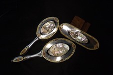 Conjunto de vaidade antigo de prata esterlina com incrustação de madrepérola George Stockwell & Co comprar usado Conjunto de vaidade antigo de prata esterlina com incrustação de madrepérola George Stockwell & Co comprar usado  Enviando para Brazil