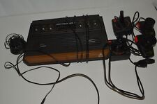 ATARI 2600 VINTAGE GRÃO DE MADEIRA 6 COM JOYSTICKS E PÁS - TESTADO (XFQ88) comprar usado  Enviando para Brazil