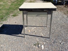 Table formica jaune d'occasion  Lamonzie-Saint-Martin
