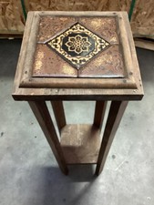 Usado, Suporte de planta vintage tampo de azulejo 28” altura x 8,5” necessidades quadradas TLC comprar usado Usado, Suporte de planta vintage tampo de azulejo 28” altura x 8,5” necessidades quadradas TLC comprar usado  Enviando para Brazil