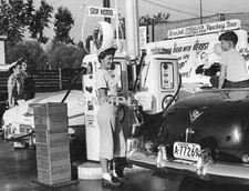 1953 gas station for sale  Manchester Township