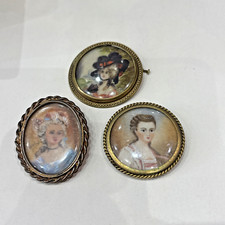 Anciennes miniatures peintes d'occasion  Craponne