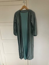 Beautiful satin open for sale Beautiful satin open for sale  ST. ALBANS