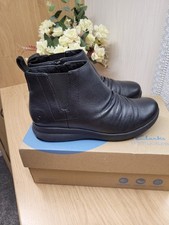 Black clarks unstructured for sale  MOUNTAIN ASH