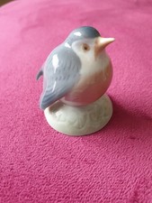 Sweet little robin for sale  ST. LEONARDS-ON-SEA