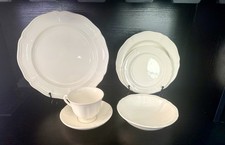 Wedgewood queens shape usato  Spedire a Italy
