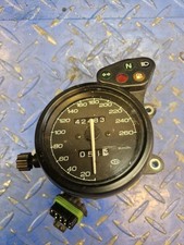 Compteur ducati 900 d'occasion Compteur ducati 900 d'occasion  Ussel