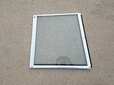 Verre pare brise d'occasion  Expédié en France