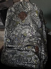 Mochila de pano Aeropostale padrão doodle preto e branco - acabamento marrom couro sintético comprar usado  Enviando para Brazil