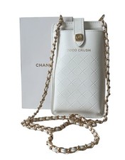 New white chanel d'occasion  Expédié en Belgium