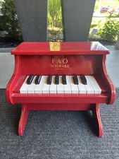 Piano infantil FAO Schwarz vertical raro - funcionando. comprar usado  Enviando para Brazil