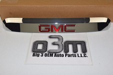 2009-2015 GMC Acadia Liftgate aplique central cromado com emblema novo OE 22786317 comprar usado  Enviando para Brazil