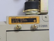 OMRON ZE-NA2-2 INTERRUPTOR DE LIMITE FEITO NO JAPÃO COM CAIXA FRETE GRÁTIS comprar usado  Enviando para Brazil