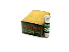 10 NOVOS FUSÍVEIS FUSETRON FNM 2/10 DUAL ELEMENT FNM210 comprar usado  Enviando para Brazil
