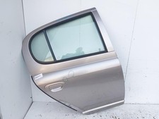 670030d090 porta posteriore usato  Torre del Greco