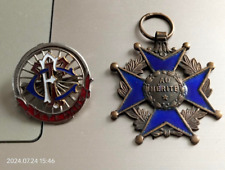 Lot insignes emaillés d'occasion  Saint-Valery-sur-Somme