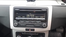 Volkswagen passat radio for sale  CRAIGAVON