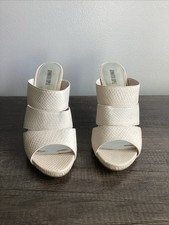 Jennifer lopez heels for sale  Fairmount