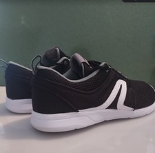 Scarpe ginnastica uomo usato  Montesilvano