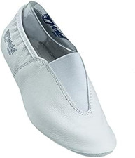 2038 scarpe ginnastica usato  Roma