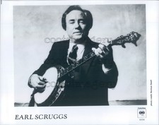 Press Photo Bluegrass Legend Earl Scruggs jogando banjo comprar usado  Enviando para Brazil