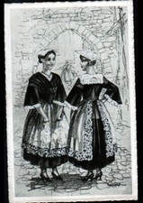 Vannes femmes costumées d'occasion  Baugy