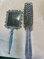 Conjunto de vaidade infantil vintage azul espelho de mão e escova de cabelo comprar usado Conjunto de vaidade infantil vintage azul espelho de mão e escova de cabelo comprar usado  Enviando para Brazil