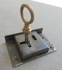 Ancienne serrure encastrer d'occasion  Audenge