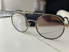 Occhiali sole lozza usato Occhiali sole lozza usato  Comunanza