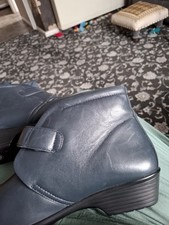 Pavers women size for sale  EAST COWES