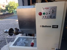 Macchina pasta fresca usato  Raiano