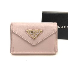 Usado, Bolsa carteira PRADA logotipo placa couro saffiano três dobras rosa/9BE0140 comprar usado  Enviando para Brazil