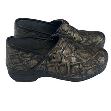 Dansko pro clogs for sale  Appleton