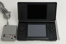 Nintendo DS Lite portátil cobalto e preto com caneta, bateria, carregador USG-001, usado comprar usado Nintendo DS Lite portátil cobalto e preto com caneta, bateria, carregador USG-001, usado comprar usado  Enviando para Brazil
