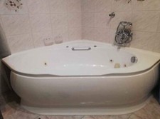 Vasca idromassaggio due usato  Aprilia