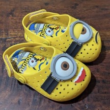 Usado, MINI SANDÁLIAS MELISSA tamanho 5 Despicable Me Minions x Furadinha Babouche menina bebê comprar usado  Enviando para Brazil