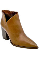 Botas femininas Arezzo Cora bloco baixo marrom, usado comprar usado Botas femininas Arezzo Cora bloco baixo marrom, usado comprar usado  Enviando para Brazil