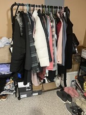 Huge clothing accesorie for sale  Wichita