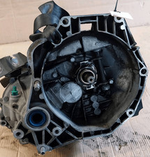 fiat punto 1 3 mjt 16v 5p usato fiat punto 1 3 mjt 16v 5p usato Italia