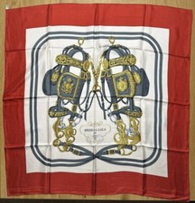 Authentique foulard carré d'occasion Authentique foulard carré d'occasion  Épron
