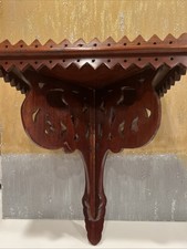 Suporte de prateleira de parede vintage 14"Wx9"Dx16"H esculpido à mão madeira maciça mogno comprar usado Suporte de prateleira de parede vintage 14"Wx9"Dx16"H esculpido à mão madeira maciça mogno comprar usado  Enviando para Brazil