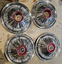 Conjunto original de 4 tampas de roda calota Ford Bronco 15" 4wd 1966-1977 pode caber F100 comprar usado  Enviando para Brazil