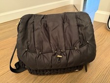 Mochila/bolsa tiracolo para fraldas para bebê marca HAPP Levy preta com ferragens douradas comprar usado  Enviando para Brazil