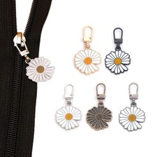 Ciondoli per cerniera usato Ciondoli per cerniera usato  Spedire a Italy