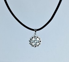 CRUZ ORLADA COLGANTE PARRAVICINI PLATA  PENDANT CROSS  1,5 cms SILVER comprar usado  Enviando para Brazil