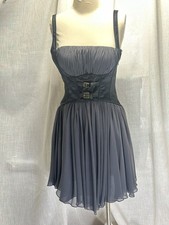 Vestido Basix II tamanho 4 comprar usado  Enviando para Brazil