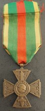 Médaille croix combattant d'occasion  Allonnes