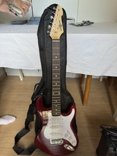 Chitarra elettrica nuova usato  Alessandria